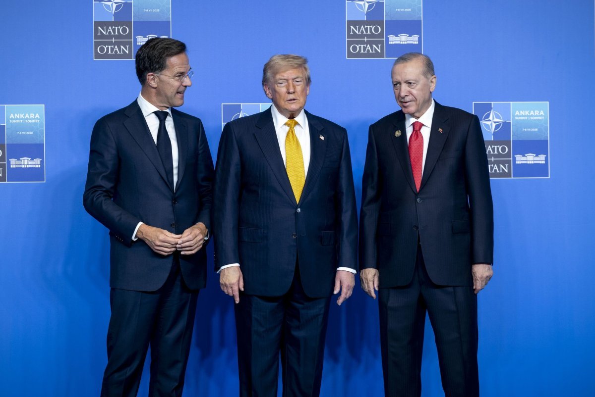Trump praises allies in press conference at end of NATO summit